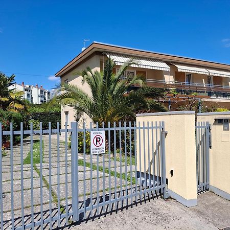 Apartments Orange Lovran Exterior photo