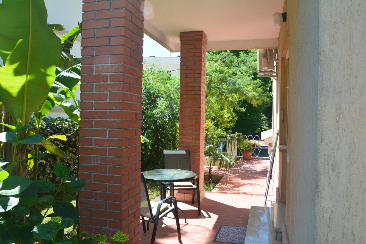 Apartments Orange Lovran Exterior photo