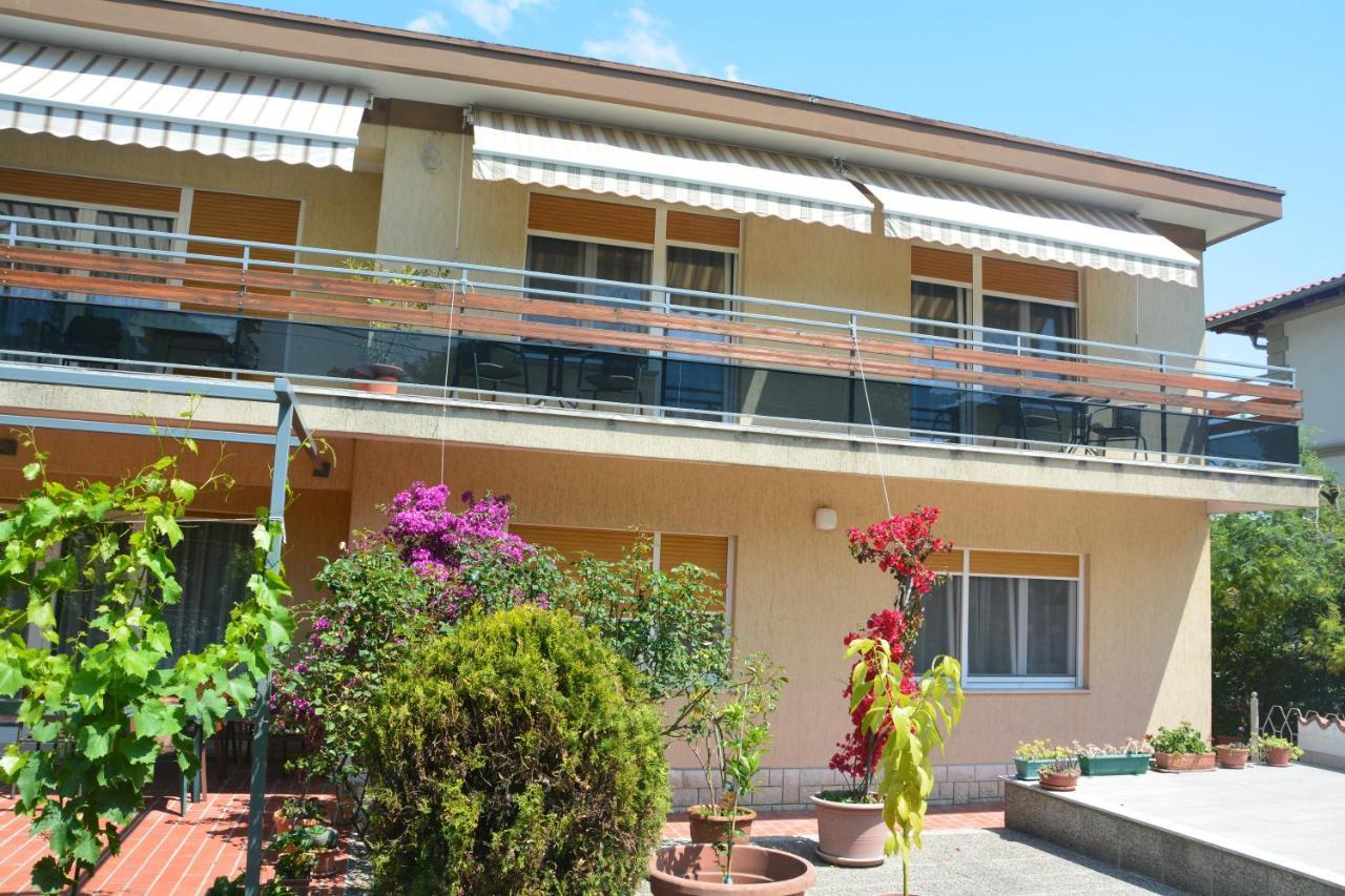Apartments Orange Lovran Exterior photo