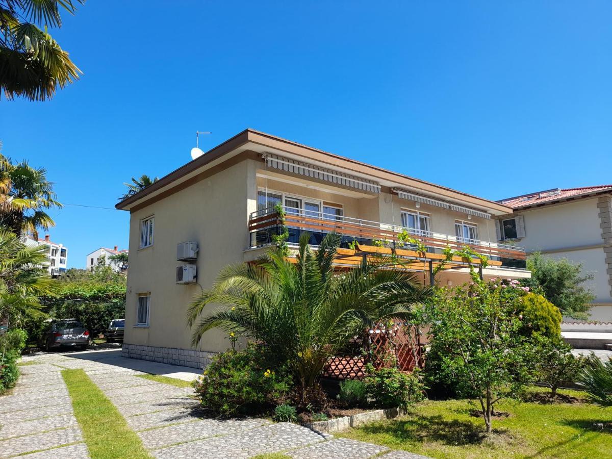 Apartments Orange Lovran Exterior photo