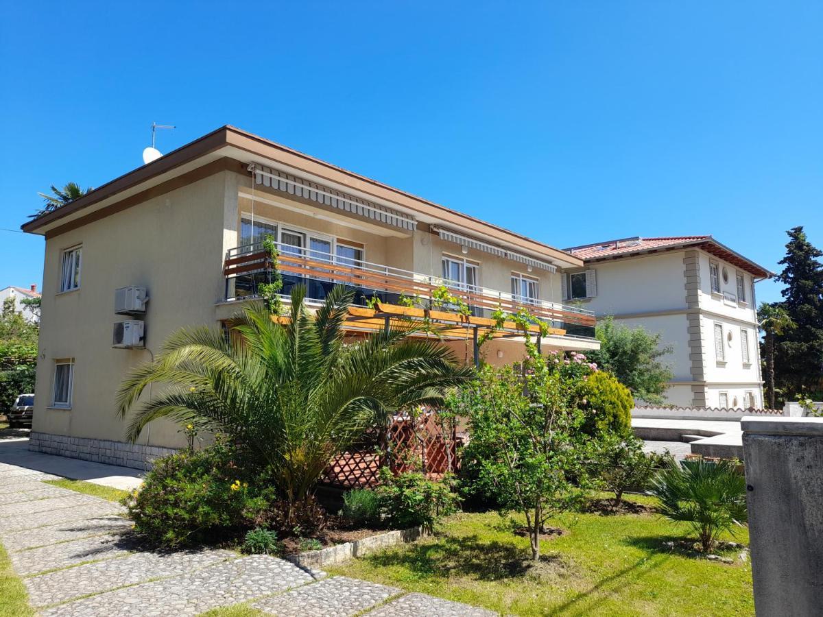 Apartments Orange Lovran Exterior photo